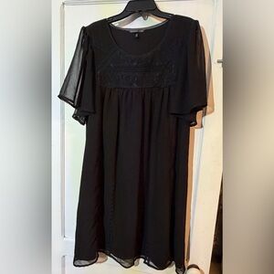 Victoria's Secret Elegant Black short Sleeve nightgown